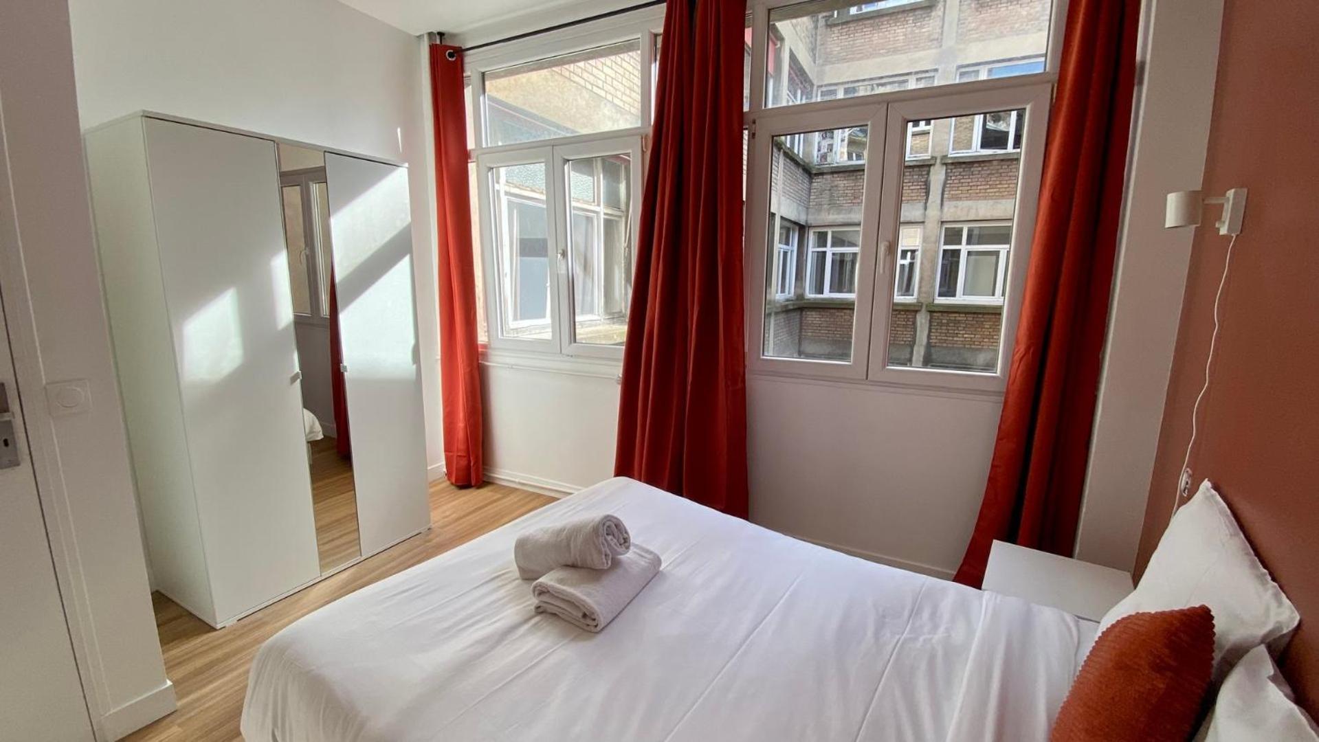 Pois3Ouest - Vast Apartment At Poissonniere 8P Paris Bagian luar foto